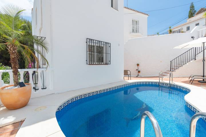 Holiday home for 8 people, with Balcony and Garden as well as Pool in Nerja