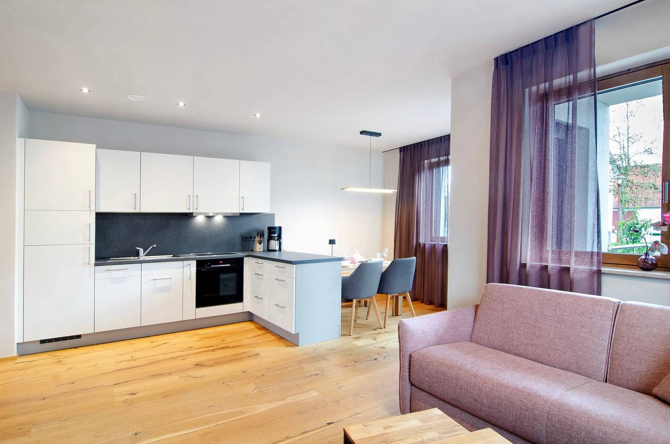 Ganze Wohnung, Ferienwohnung 'Obstgarten' mit privater Terrasse und Wlan in Herbertingen, Region Bodensee-Oberschwaben