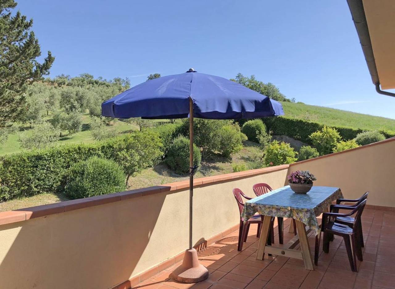 Appartement entier, Appartement "1" avec piscine partagée, Wi-Fi et climatisation in Montecatini Val di Cecina, Côte des Étrusques