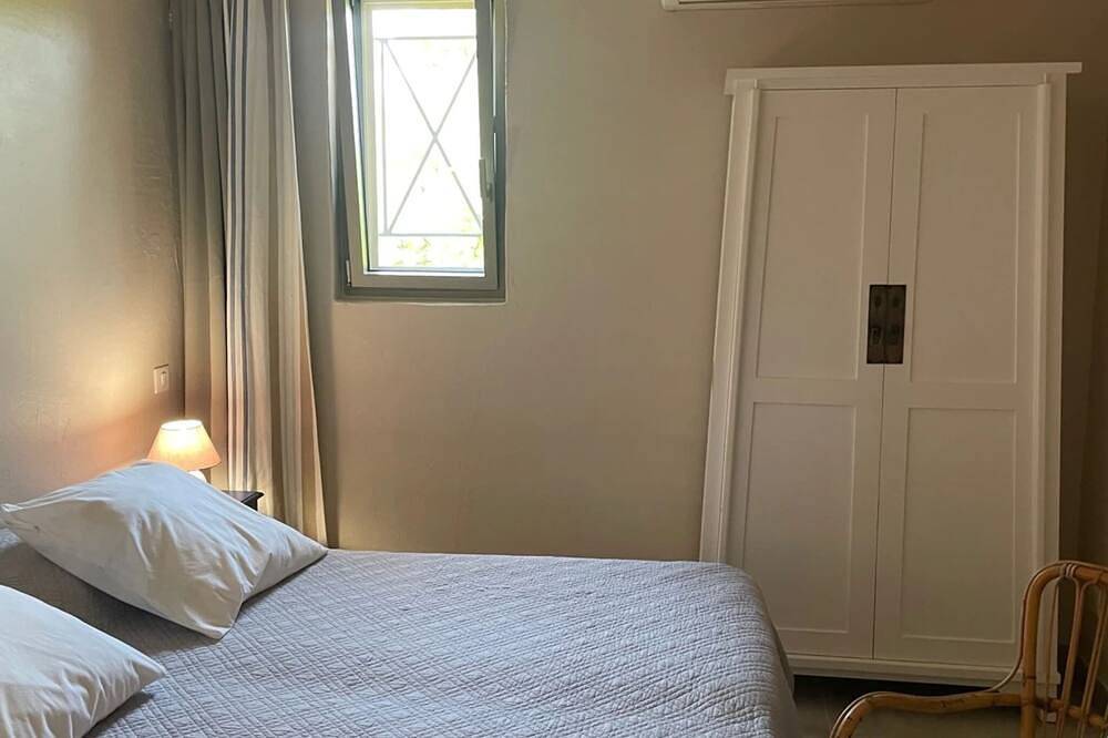 Apartamento entero, Encantador apartamento a 70 metros de la playa de St Cypien in San Ciprianu, Lecci