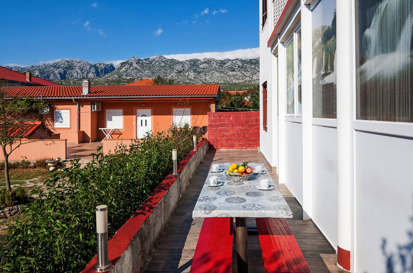 Ganze Wohnung, Ferienwohnung für 5 Personen mit Terrasse in Starigrad, Zadar