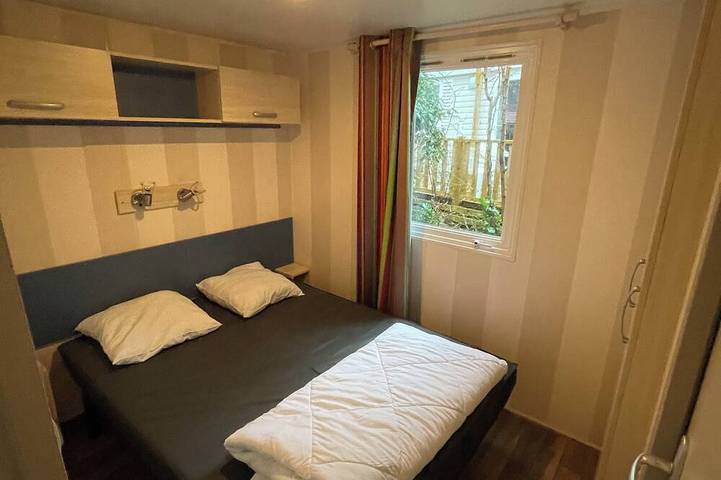 3-bedroom mobile home with pool in Camiers, Montreuil region
