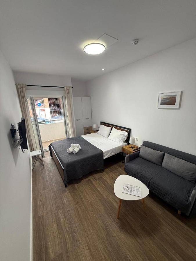 Casa de huéspuedes para 2 personas, con Terraza y Vistas en Torrevieja
