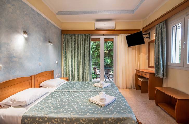 Hel studio-lejlighed, Studio Apartment 'Bozikis Studios' with Shared Garden, Wi-Fi and Air Conditioning in Paleokastritsa, Korfu