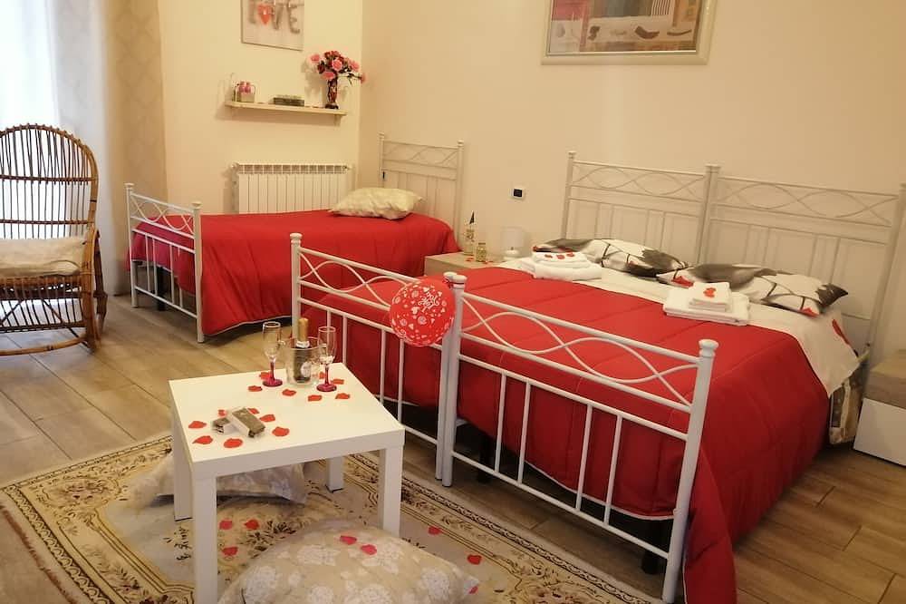 Apartment in the center of Taranto 20 meters from the pedonale.No Ztl zone. in Taranto, Golf von Tarent