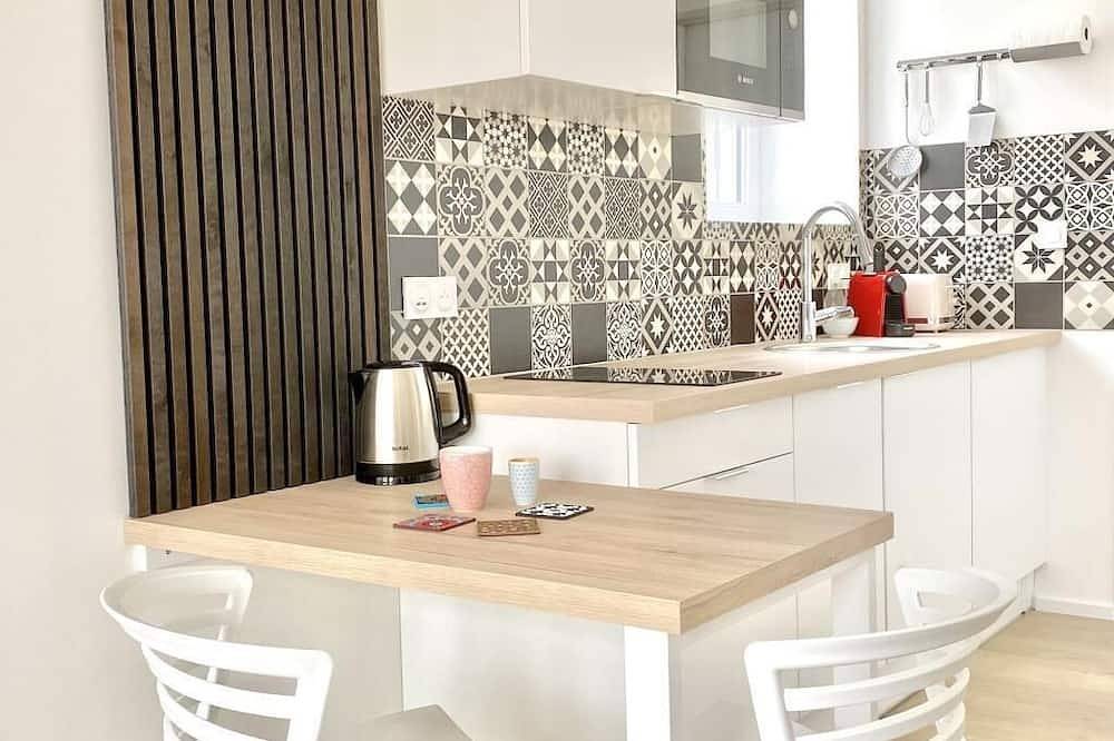 Entire apartment, A modern oasis in the heart of Rochefort - Elegance and comfort combined in Rochefort, Rochefort region