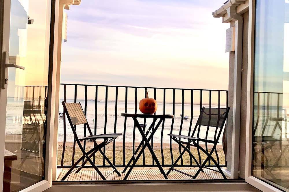 Apartamento entero, Estuary Views Penthouse 🖤 Beachfront with Parking in Southend-on-Sea, Este de Inglaterra