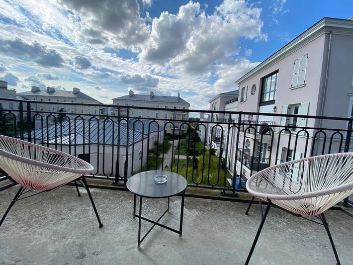 Ferienwohnung für 8 Personen, mit Balkon und Terrasse sowie Ausblick und Seeblick in Disneyland Paris - 2