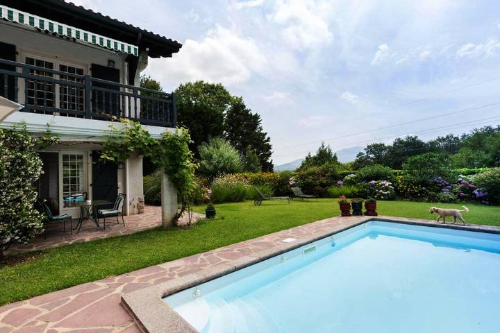 Chambre d’hôte pour 3 personnes, avec piscine et jardin à Saint-Jean-de-Luz - 3