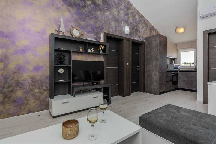 Ferienwohnung für 6 Personen, mit Balkon/Terrasse und Balkon, kinderfreundlich auf Vir - 2