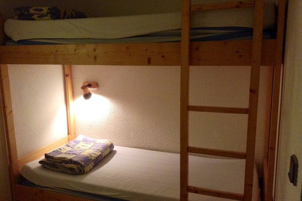 Entire apartment, Arc 2000, studio direct access to  tracks, South balcony in Les Arcs, Bourg-Saint-Maurice