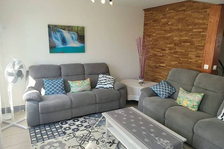 Maison 3 chambres avec patio centre ville de Jonzac animaux acceptés in Jonzac, Région de Jonzac