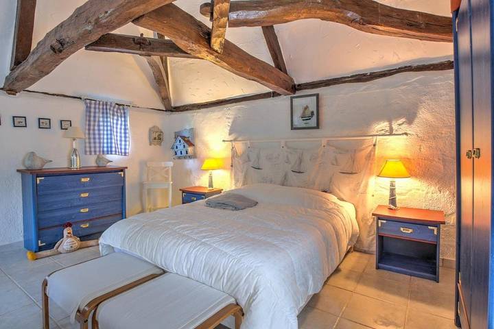 Location de vacances pour 10 personnes, avec piscine et terrasse à Saint-Laurent-des-Hommes - 4