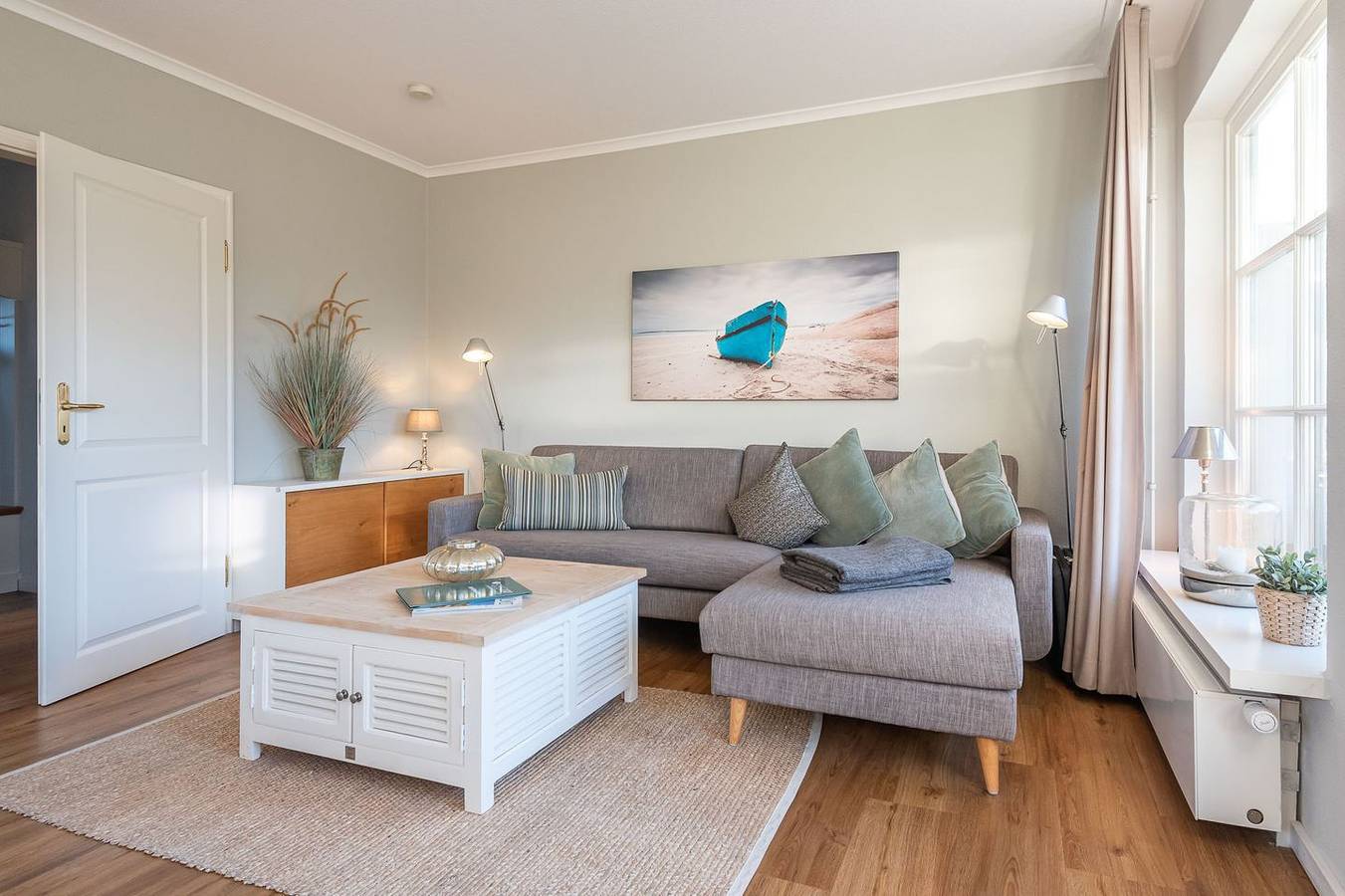 Ganze Wohnung, Strandnahe, gemütliche 2-Zimmer-Ferienwohnung mit ca. 50 m² für 2 Personen in Wenningstedt, Sylt