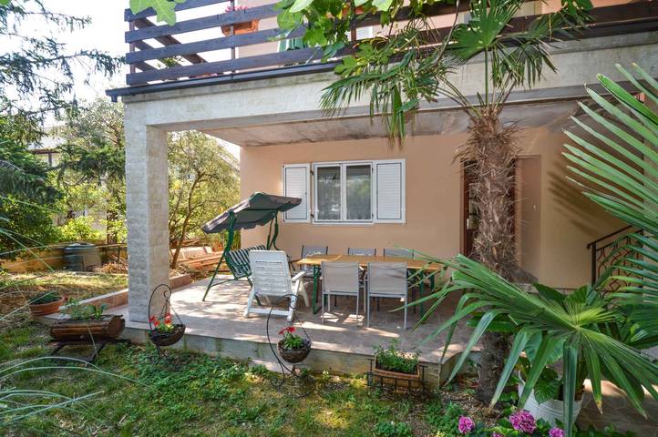 Vakantiewoning voor 7 personen, met Balkon en Tuin in Pula