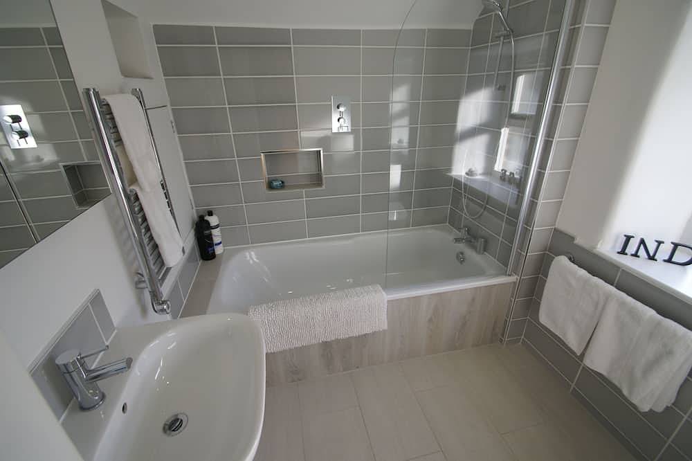 Thimble Cottage, Youlgreave lovely stone cottage for 2 with Woodburner and Wifi in Youlgreave, Derbyshire