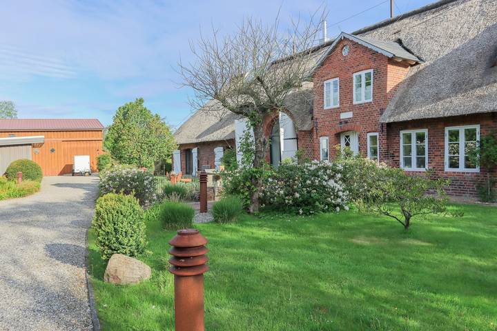 Ganze Wohnung, Stilvolle Ferienwohnung in ländlicher Idylle in Wobbenbüll, Nordfriesland