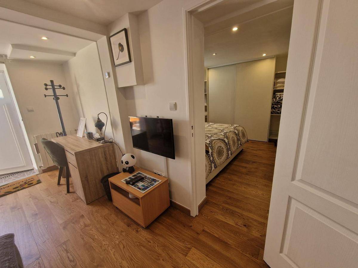 Appartement entier, Studio Drancy avec Jardin 45 m2 in Drancy, Seine-Saint-Denis