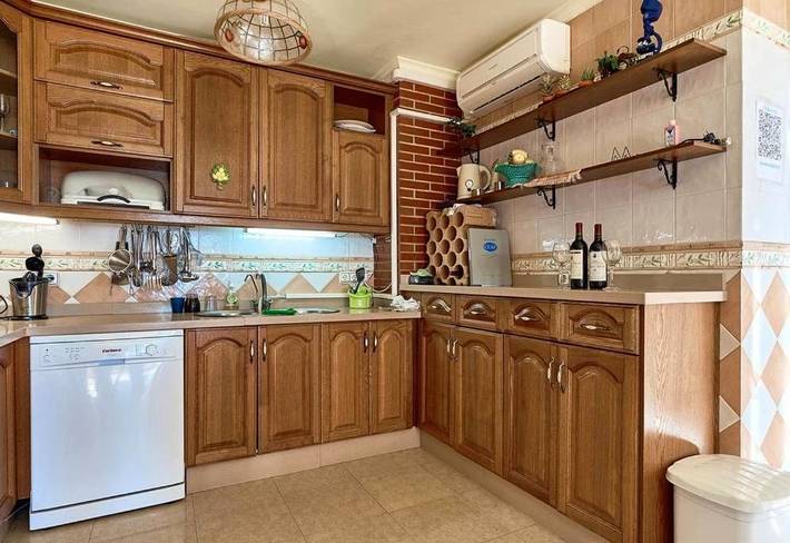 Casa rural para 18 personas, con sauna y piscina además de jacuzzi y jardín en Adra - 3