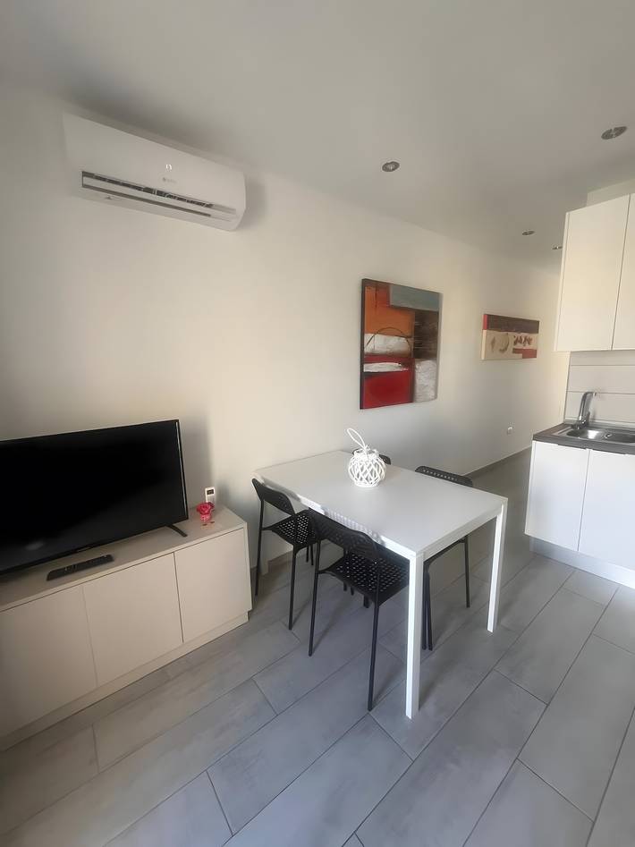 Entire apartment, Vacation Apartment 'Precioso Mareverde' with Shared Pool, Wi-Fi and Air Conditioning in Playa de Fañabé, Adeje