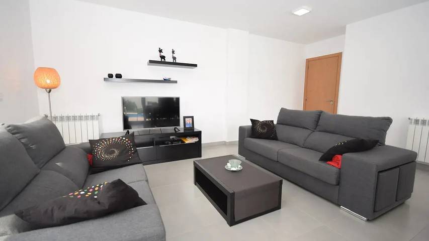 Location de vacances pour 8 personnes, avec piscine et balcon à Nazaré - 2