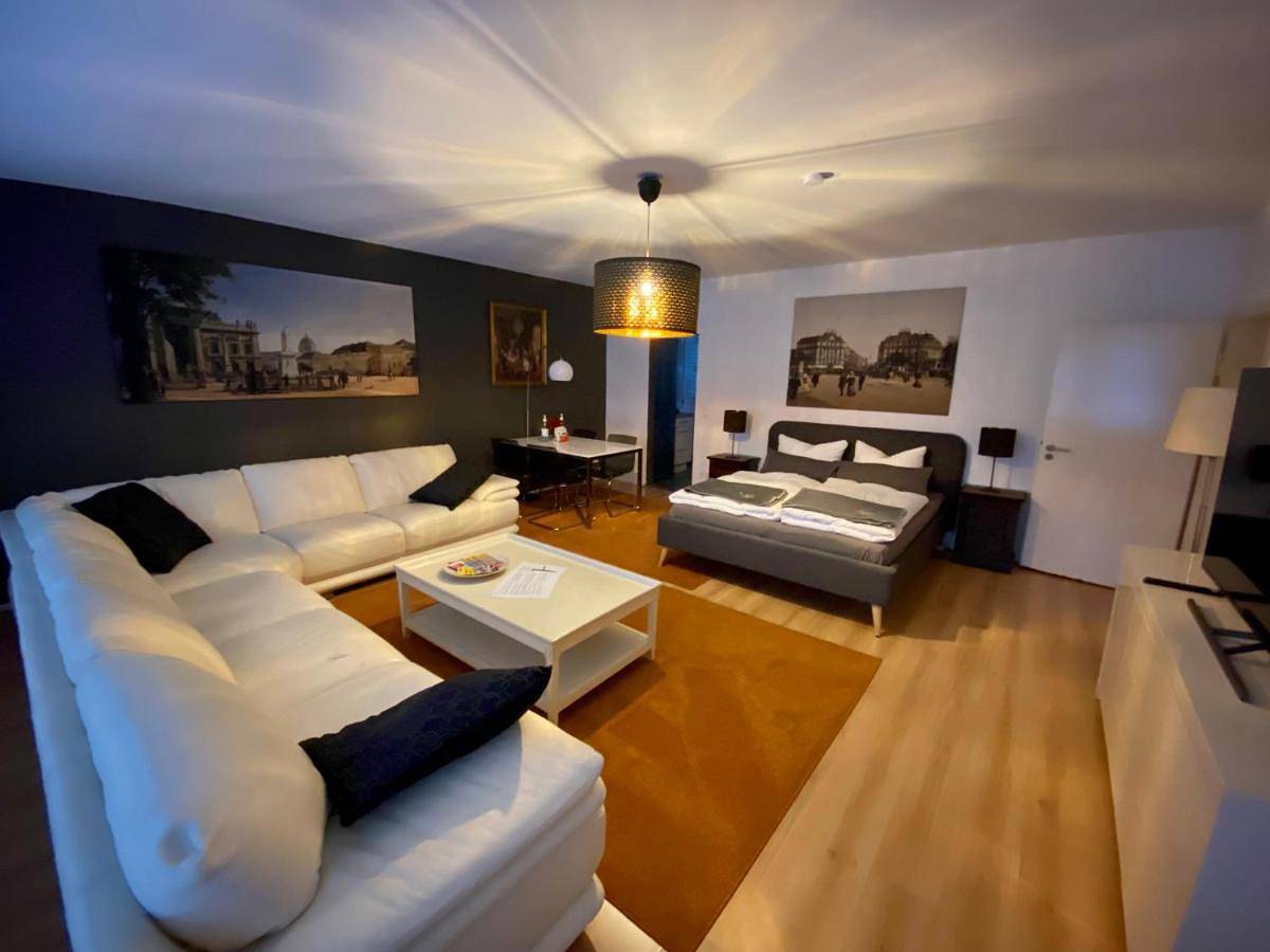 Ganze Wohnung, Ferienwohnung für 5 Personen mit Garten in Berlin Pankow, Berlin