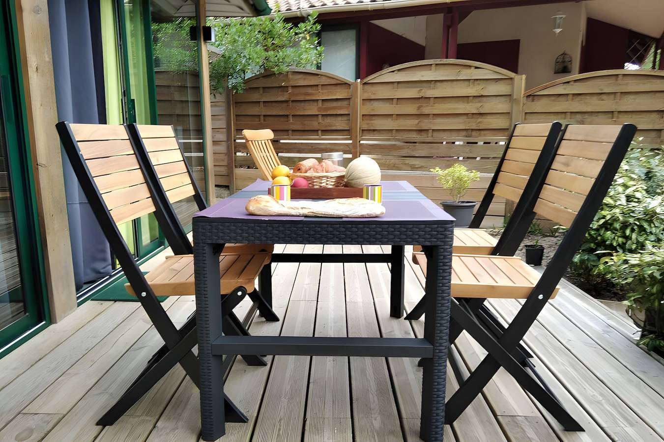 Ferienhaus unter Pinien mit Gemeinschaftspool, privater Terrasse und Wlan in Moliets-et-Maa, Côte d’Argent