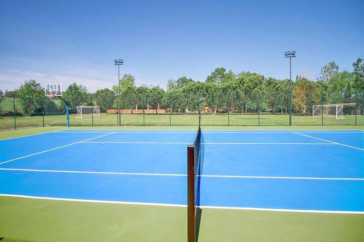 Location de vacances pour 33 personnes, avec jardin et terrasse, animaux acceptés à Sils - 4