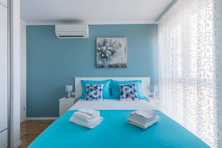 Split Pearl Apartment with Sea View, Wi-Fi, Air Conditioning, Free Netflix/Hbo/Satellite