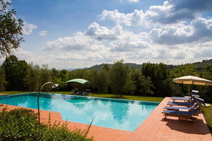 Hotel per 6 persone, con piscina e giardino nonché panorama in Impruneta