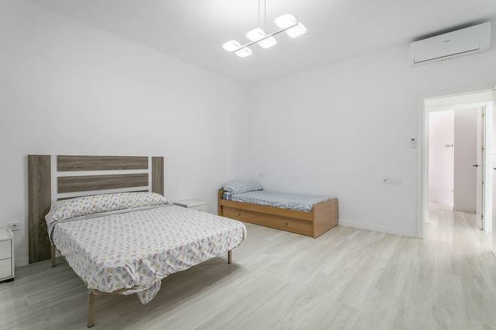 Villa für 16 Personen, mit Whirlpool und Terrasse in Alicante - 2