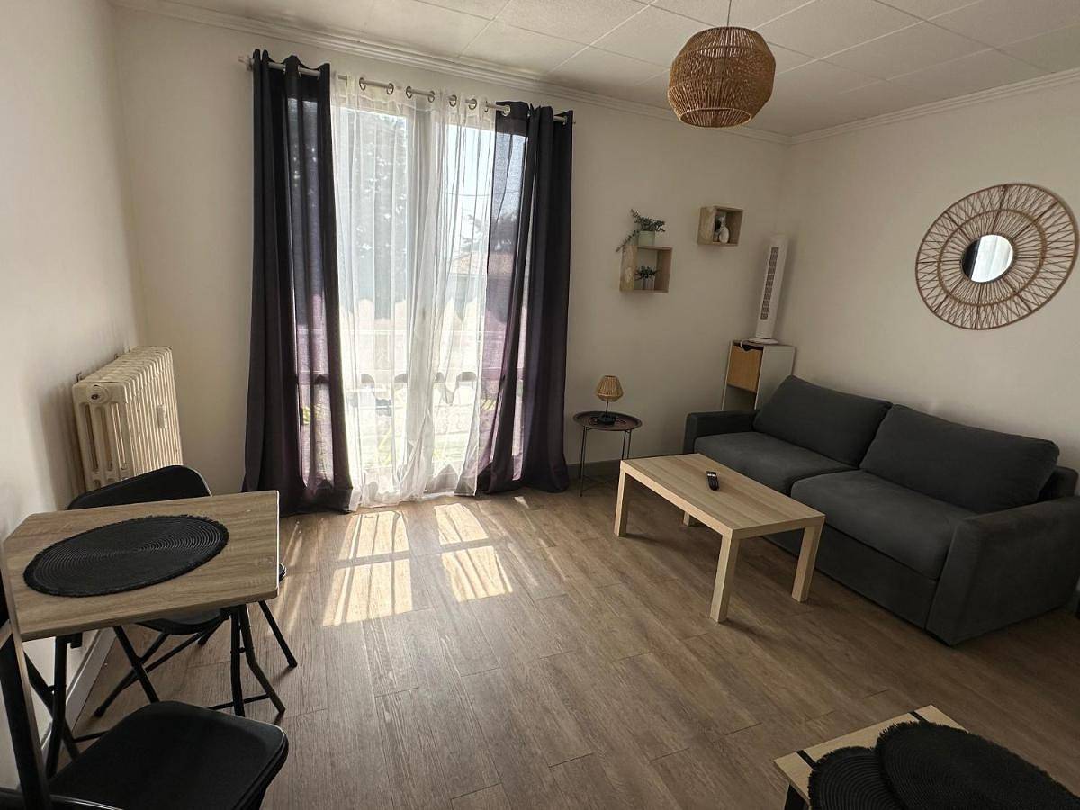 Appartement entier, Studio meublé à proximité gare-Wifi in Tonneins, Région de Marmande