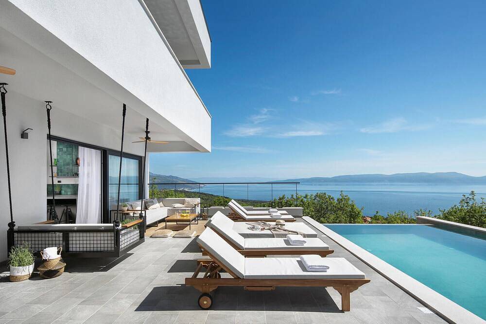 Luxe woning in Crni in Raša, Oostkust Istrië