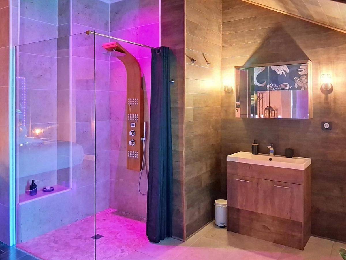Appartement entier, Suite avec Jacuzzi - Clim - Terrasse - Wi-Fi in Agde, Côte d'Améthyste