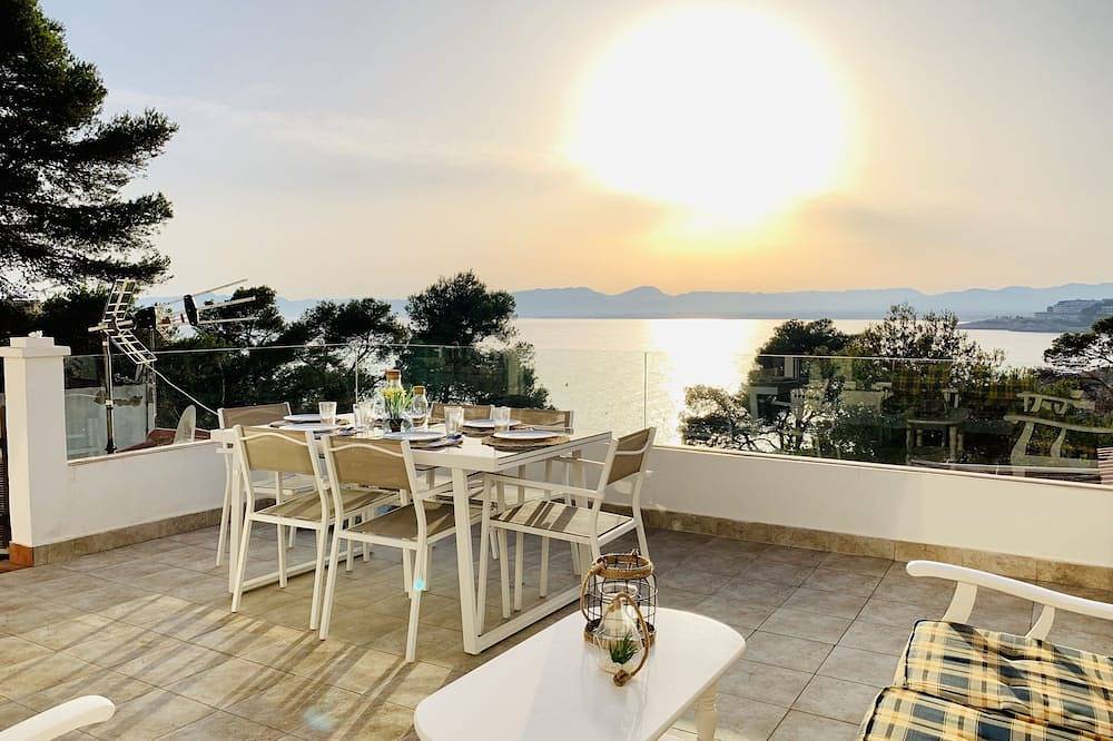 Appartement entier, Appartement Vue Mer, Front De Mer, Parking, Aa/Cc, WIFI, Grande Terrasse in Cap Salou, Salou