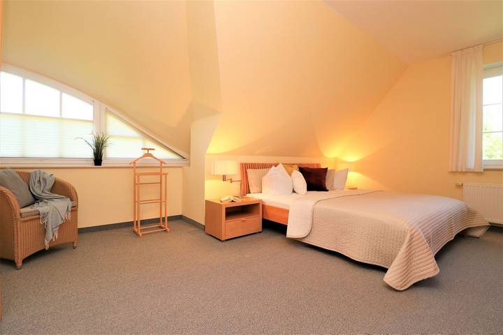 Ferienwohnung für 4 Personen, mit Balkon und Seeblick in Born a. Darß - 3