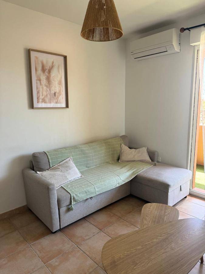 Gîte pour 4 personnes, avec vue et terrasse, animaux acceptés à Port-Saint-Louis-du-Rhône - 2