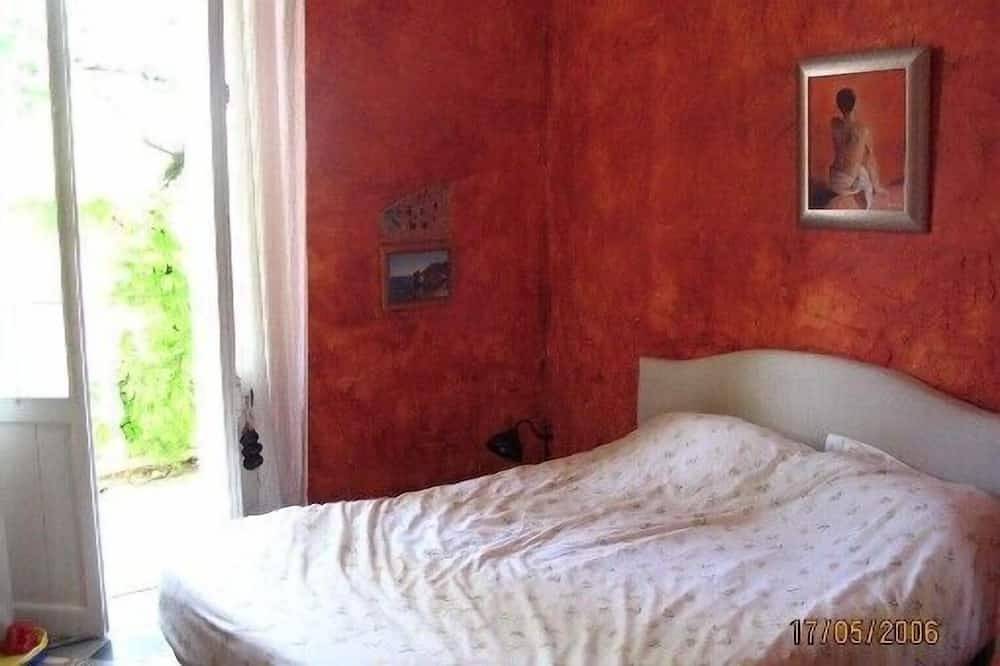 Casa provenzal con piscina cerca de la playa en el sur de Francia in Tolón, Region de Toulon