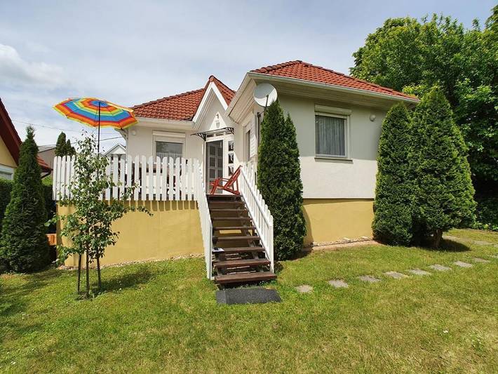 Ferienhaus für 5 Personen, mit Terrasse und Garten
