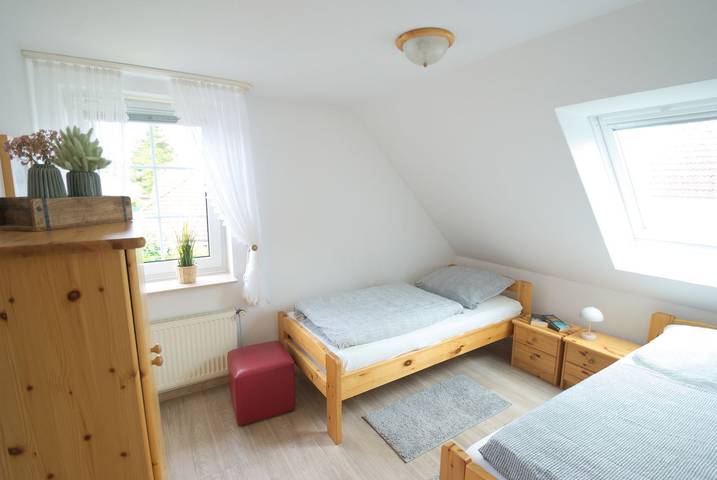 Ferienhaus für 4 Personen, mit Terrasse und Balkon/Terrasse in Norden - 2