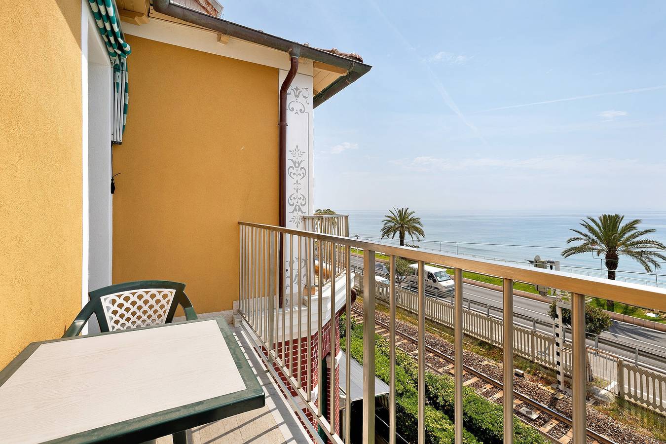 Studio entier, Studio "Monolocale 9" avec vue sur mer, 2 balcons et Wi-Fi in Pietra Ligure, Commune de Pietra Ligure