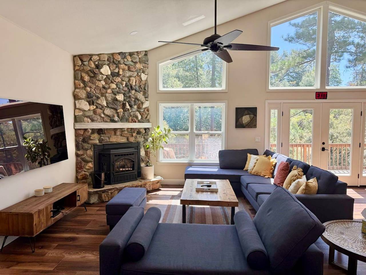 Red Tail Retreat in Mariposa in Mariposa County