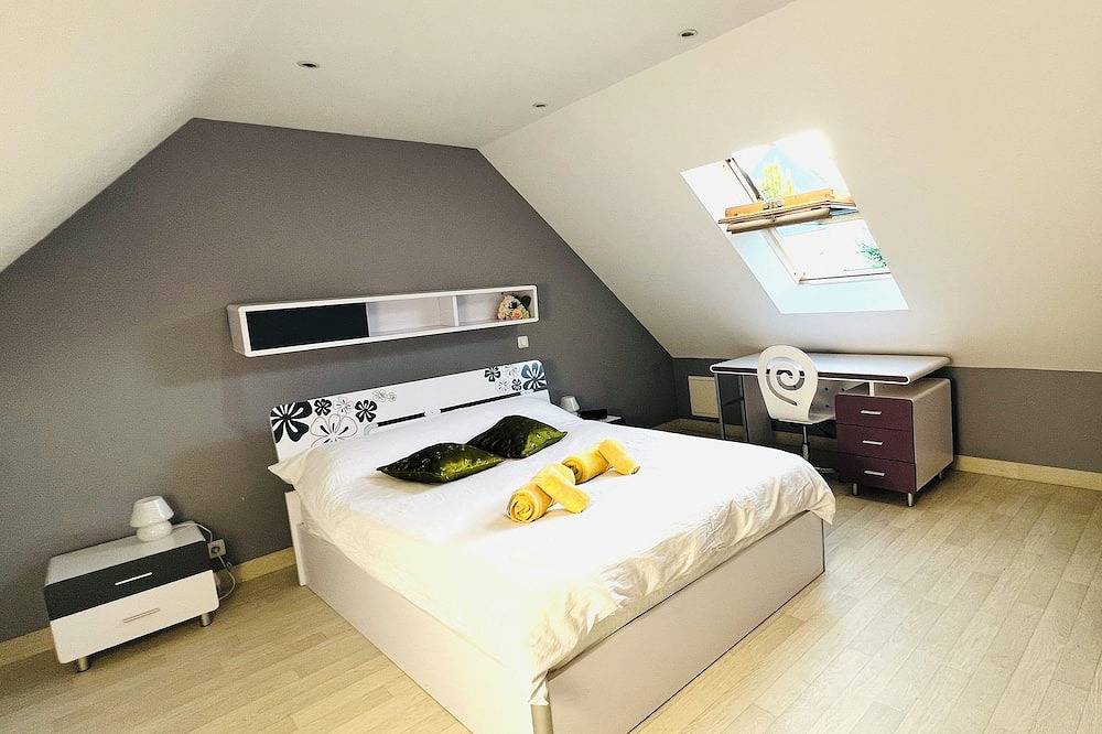 Charmante maison à Coutances avec Piscine chauffée jusqu'a 8 coucharges in Coutances, Région de Coutances