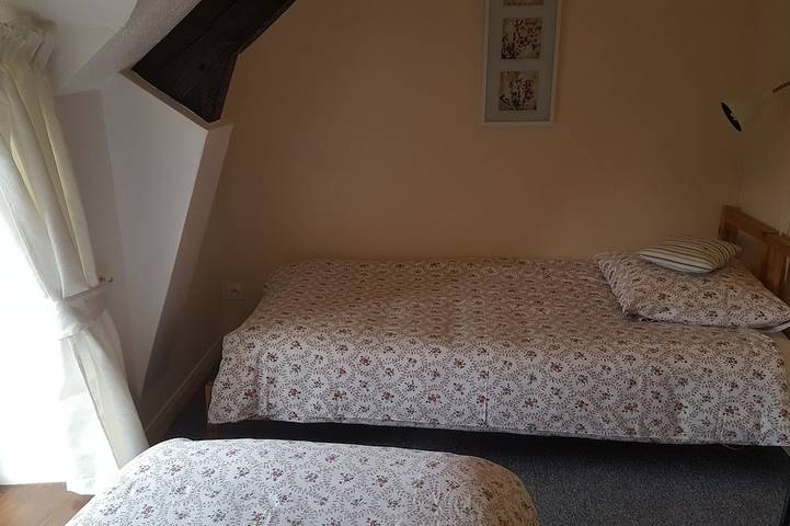 Gîte pour 6 personnes, avec terrasse ainsi que piscine et jardin à Camors - 3