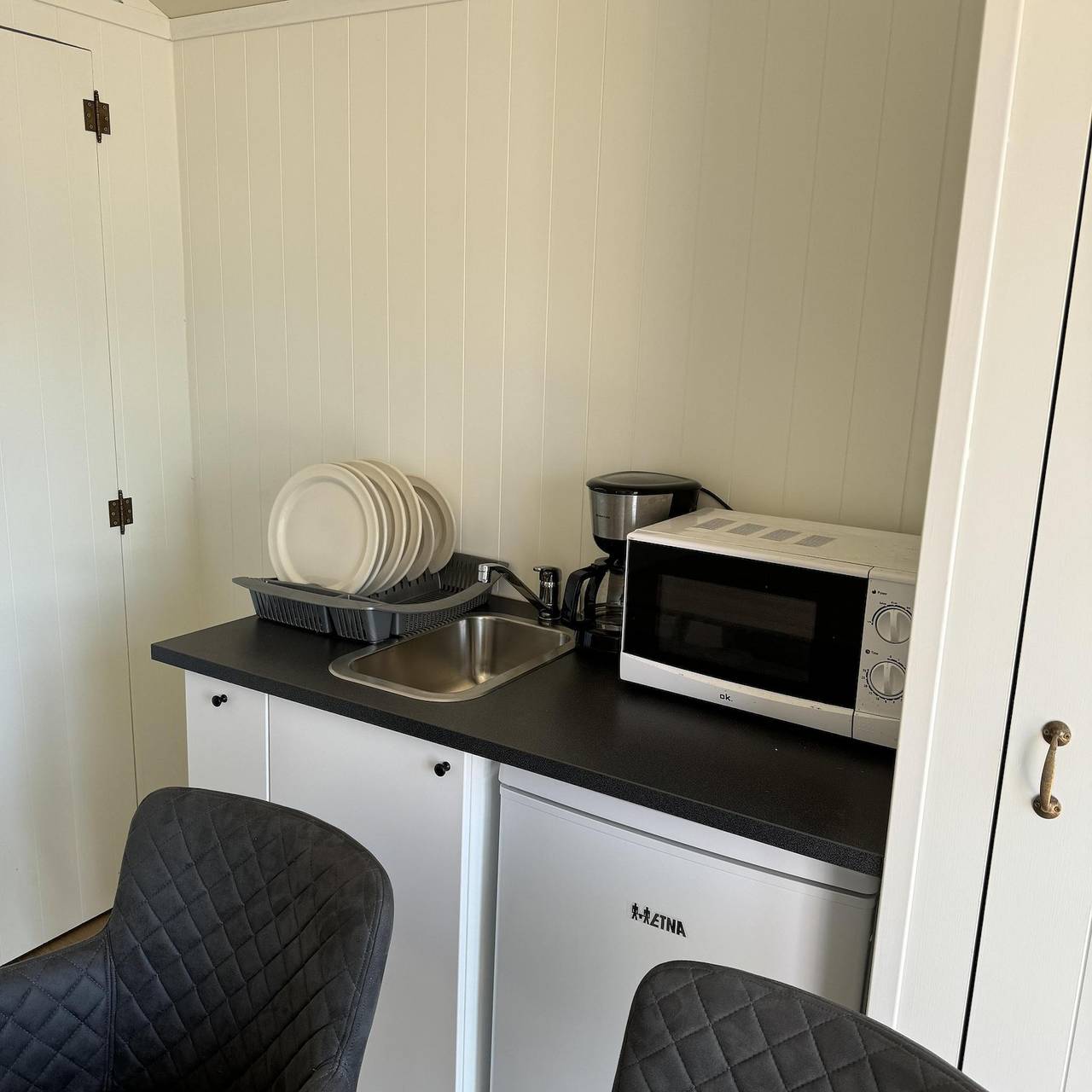Resort Rhederlaagse Meren — De Zaanse Hausboot | 4 Personen in IJssel