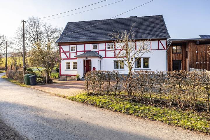 Ferienhaus für 10 Personen, mit Garten in Sundern