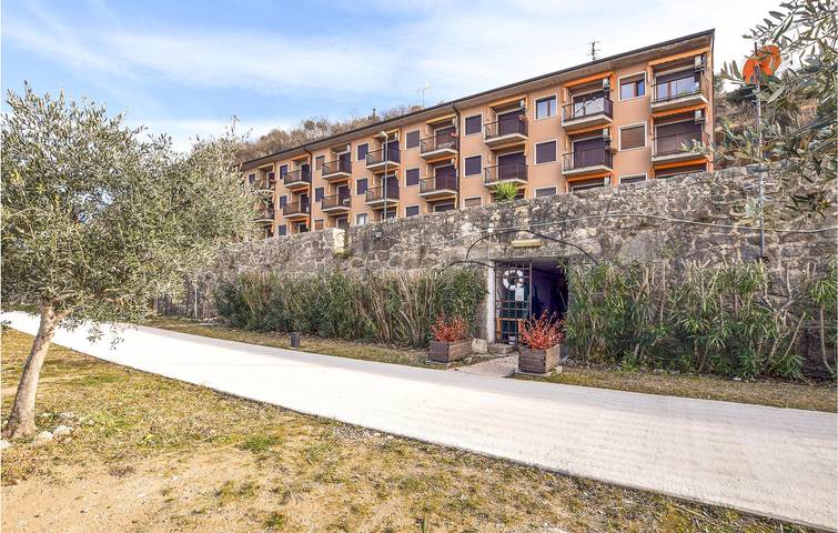 Ferienwohnung für 4 Personen, mit Terrasse und Seeblick in Brenzone - 2