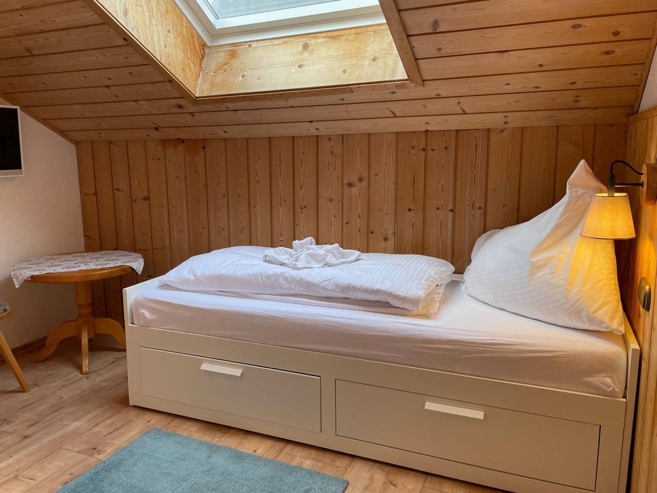 Gästehaus Holl - Sommerbergbahnen inklusive - Einzelzimmer in Schattwald, Allgäuer Alpen (Österreich)