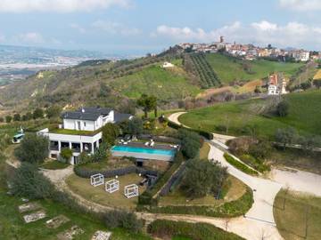 Villa for 10 People in Controguerra, Adriatic Coast Abruzzo, Photo 2