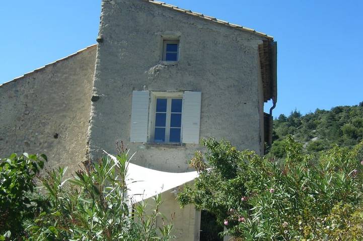 Ferienhaus für 6 Personen, mit Terrasse und Garten sowie Pool in Bédoin